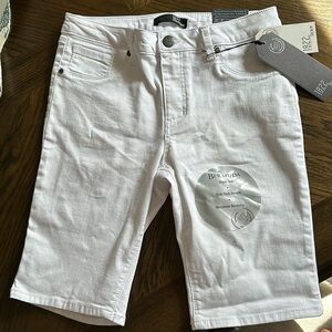 1822 White Bermuda Denim Shorts